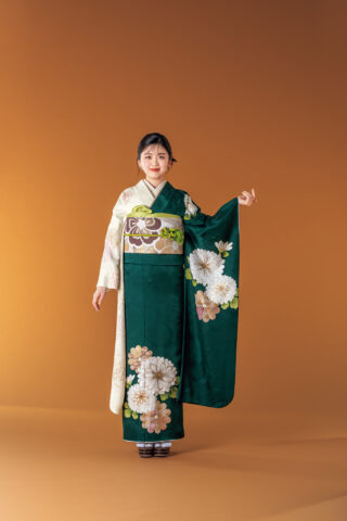 緑振袖パンフポーズ